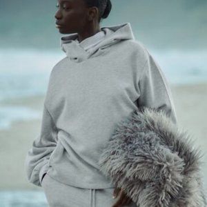 nwot - zara soft hoodie